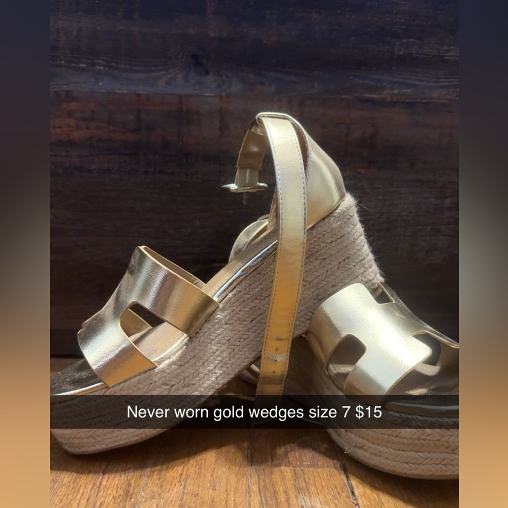 Gold Wedges